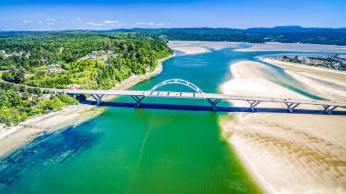Waldport House | The Turtles Nest