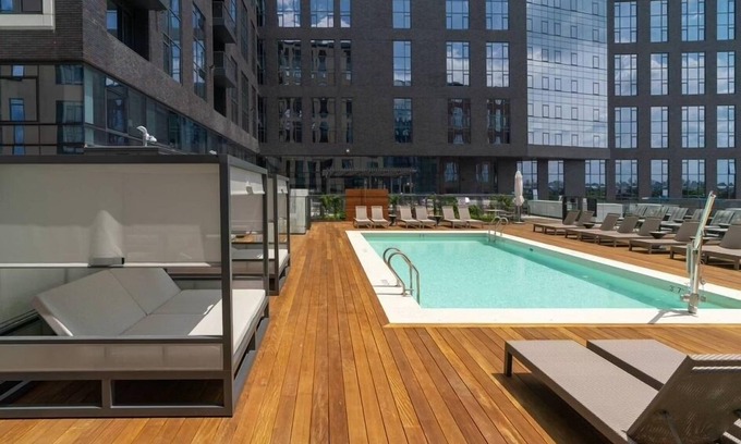 East Cambridge Apartment | The ultimate urban escape