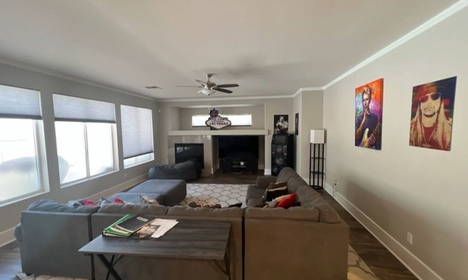 Sunrise Manor House | The ULTIMATE VEGAS Getaway Home!