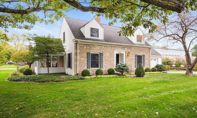 Muncie House | The University House King Beds+Fast WIFI+W/D