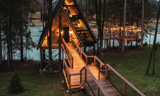 New Philadelphia Cabin | The UtopiA @ Paradise Lake