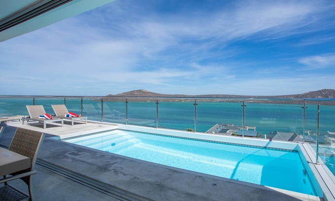 Langebaan Villa | The View Langebaan Lagoon Villa with heated pool