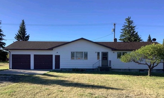 White Sulphur Springs House | The View at Moose Landing