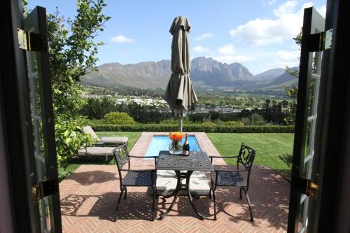 Franschhoek Villa | The Vineyard Cottage by L' Amitie Estate