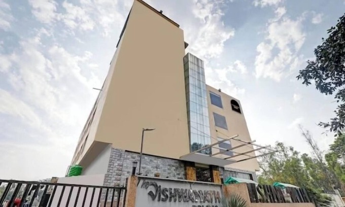 Misrikh Hotel | The Vishwnath Palace