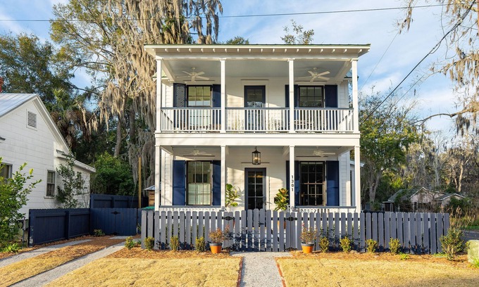 Uptown Condo | The Washington in Historic Downtown Beaufort