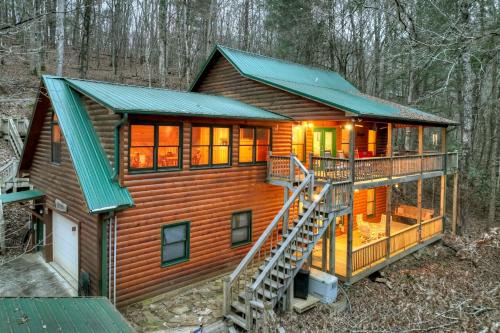 McCaysville Villa | The Waters Edge Game room creek access firepit and tons of outdoor space