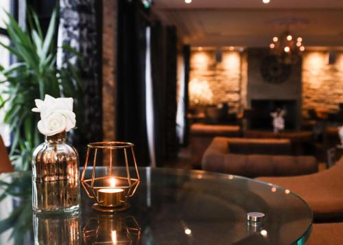 Ainley Top Hotel | The Weavers Shed