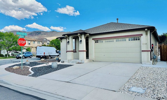 Reno House | The Welcome Home Summ