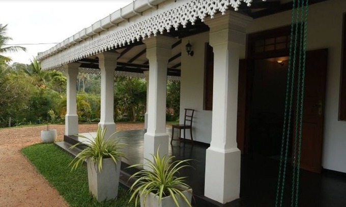 Talpe Villa | The Well House In Hikkaduwa, for 6 guests, 3 bedrooms, 3 bathrooms