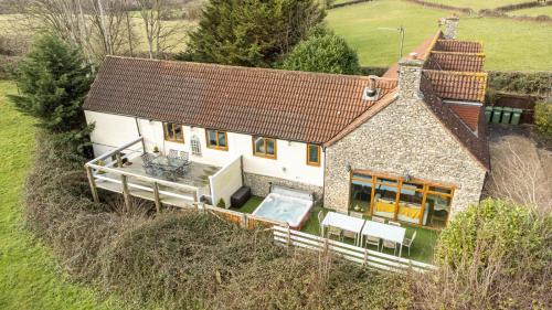Wick House | The West Barn near Bath, sleeps 24 and 2 hot tubs