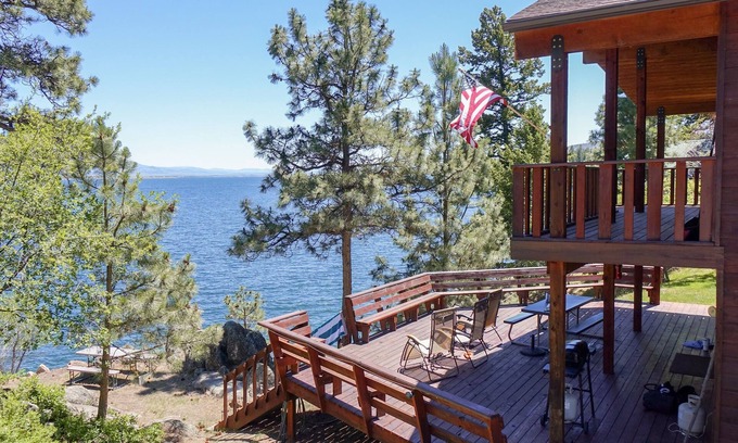 Helena Cabin | The west shore getaway on Canyon Ferry.