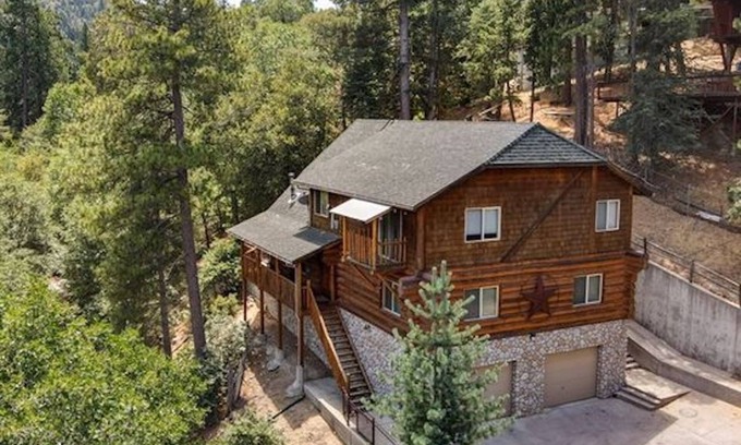 Crestline Cabin | The WIld West Cabin Retreat - a mountain getaway 🏔