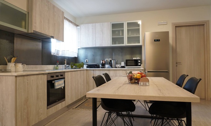 Kos Apartment | Theo & Ms Apt - 2 Beds - Garden - Parking - Wifi
