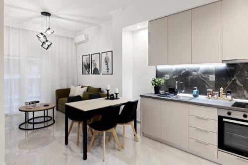 Thessaloniki City Centre Apartment | ThessGuest Apartment #2
