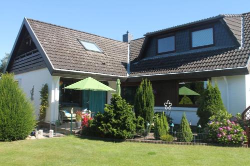 Silberstedt Apartment | Thiessen - Ferienwohnung mit sonnigem Balkon