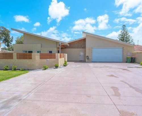 Lancelin House | Things of Stone and Wood
