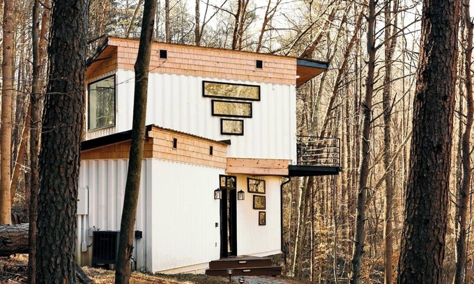 Rockbridge Cabin | This cabin is a 1 bedroom(s), 1 bathrooms, located in Rockbridge, OH.