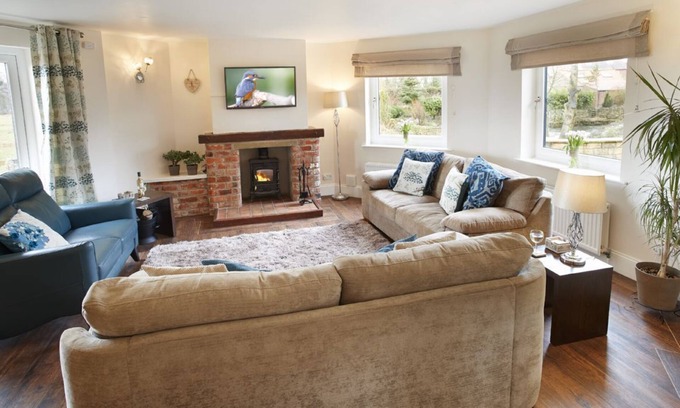 Easterside Cottage | This cottage offers a stunning secluded break with uninterrupted views.