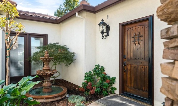 Chico House | This guest house is a 1 bedroom(s), 1 bathrooms, located in Chico, CA.