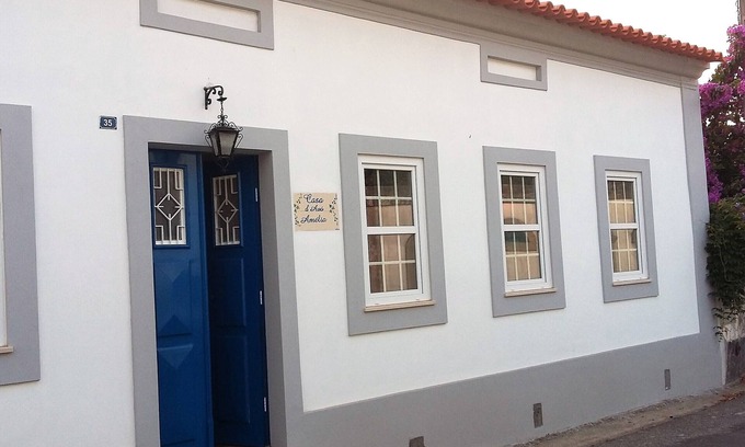 Alquerubim Other | This house is family-friendly. Near there are grocery store, bakery, pharmacy.