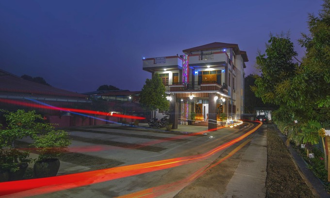 Sagaing Hotel | Thit Sar Shin Guest House
