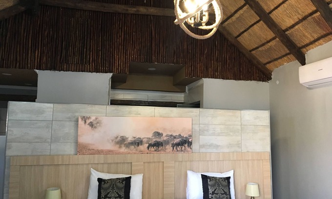 Maun House | Thomo's Inn