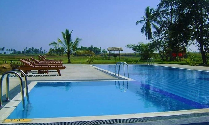 Nintavur Hotel | Thompukandam Village Resort