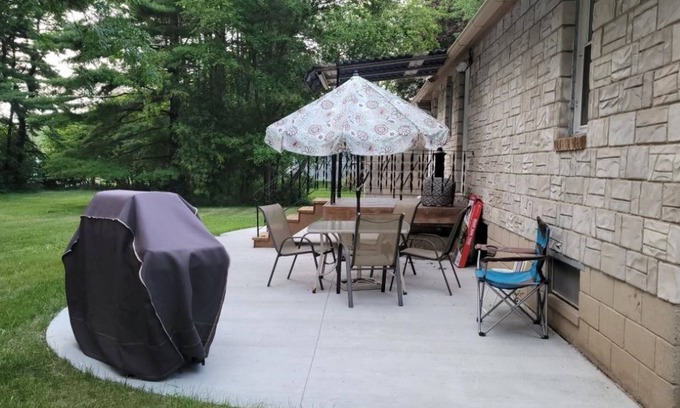 Jefferson Cottage | THREE BEDROOM COTTAGE ACROSS FROM NATIONAL HISTORIC LANDMARK AZTALAN MOUNDS
