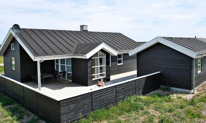 Tranum House | Three-Bedroom Holiday home in Brovst 23