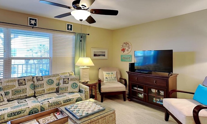Gulf Shores Apartment | Three Cs #201