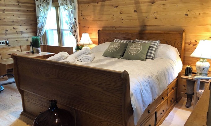 Lafayette Bed & Breakfast | Three Private Cottages at Shoofly Farm with Heat/AC, fitness room, WiFi