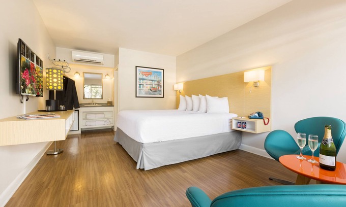 Yamacraw Village Hotel | Thunderbird Inn