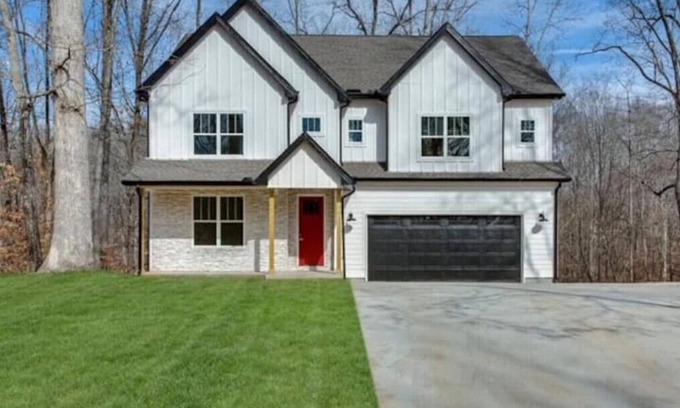 Winchester House | Tim's Ford Lakin' it Easy!