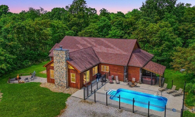 Rockbridge Cabin | Timber View | Pool | Lodge