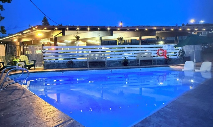 Ashland Hotel | Timbers INN and Suites