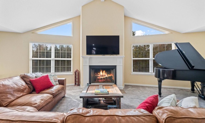 Russellville Apartment | Timothy's Timber Haven