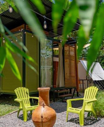 Pacuare Reserve Ski Chalet | Tiny garden house