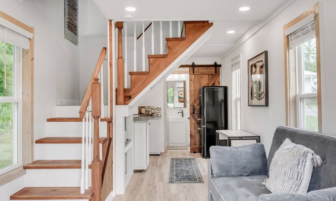 Starkville House | Tiny Home Getaway | Close to MSU | Peaceful Stay