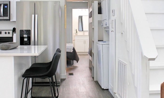 Tracy City Cottage | Tiny Home in the woods with Hot tub, swing and hiking trails