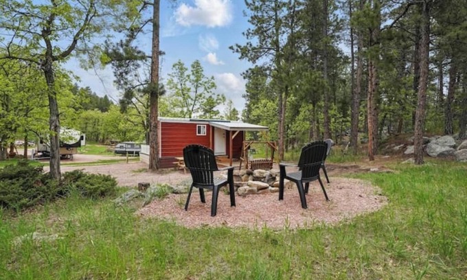 Hermosa House | Tiny Home Near Mt Rushmore