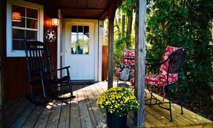 Chesterfield Cabin | Tiny House Cabin Unique in Town Stay