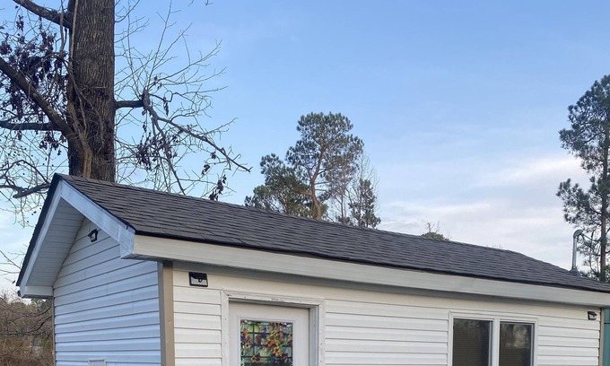 Wright House | Tiny house in country setting