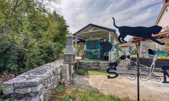 Kras Hotel | Tiny House Mona Lisa, Štanjel, Slovenia