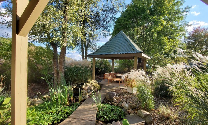 South Bend House | Tip of the Peninsula Lake House Retreat