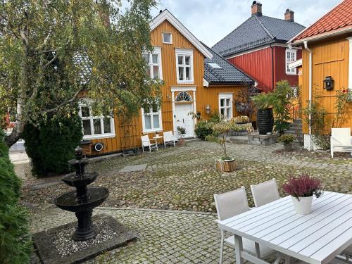 Larvik Bed & Breakfast | Tollgaarden Gjestegaard