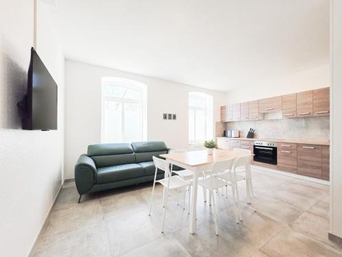 Willich Apartment | Tolstov Apartments - 2 Schlafzimmer - Sofa - Küche - Waschmaschine - 20 Min to Messe DUS