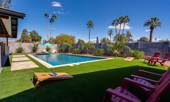 Scottsdale Highlands Five House | TONS OF SPACE, HEATED POOL, PETS WELCOME, HOME GYM, CLOSE TO EVERYTHING!