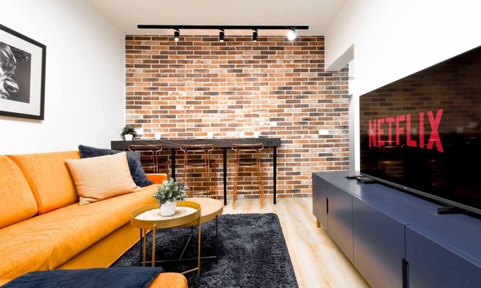 Sofia City Center Apartment | Top 10 in Sofia – Designer 2BR - AC and Metro