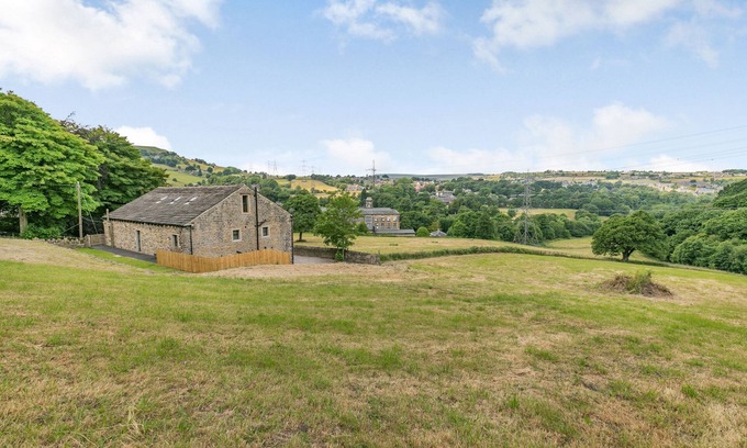 Rishworth Cottage | TOP BARN, with hot tub in Rishworth, Yorkshire